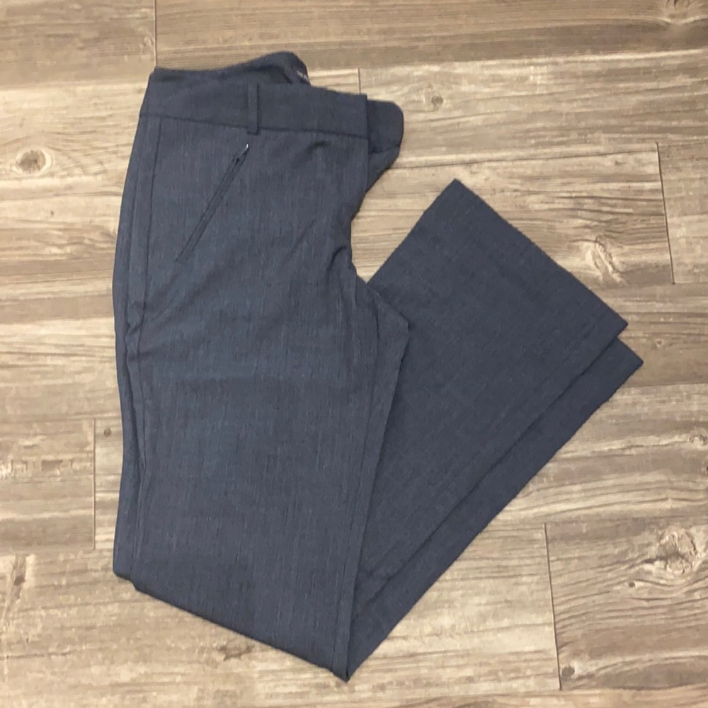 Van Heusen women’s slacks size 4 gray